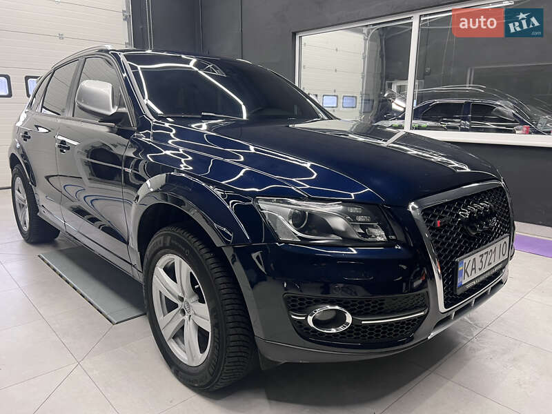 Внедорожник / Кроссовер Audi Q5 2011 в Киеве