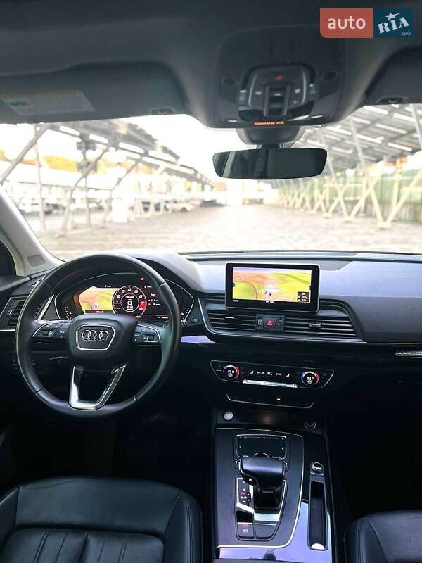 Позашляховик / Кросовер Audi Q5 2019 в Києві