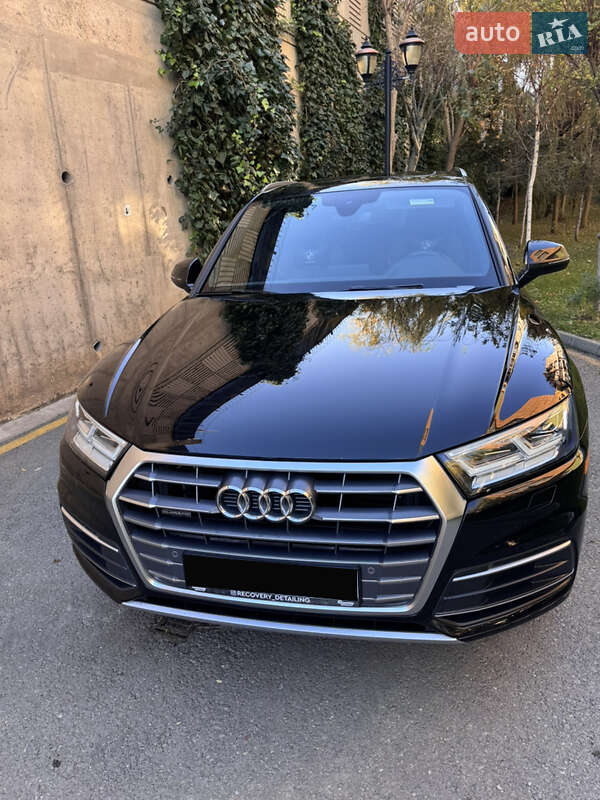 Позашляховик / Кросовер Audi Q5 2018 в Одесі