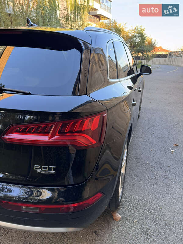 Позашляховик / Кросовер Audi Q5 2018 в Одесі