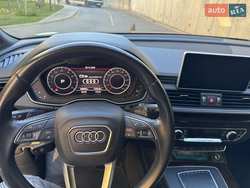 Позашляховик / Кросовер Audi Q5 2018 в Одесі