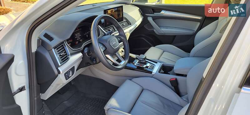 Внедорожник / Кроссовер Audi Q5 2023 в Виннице