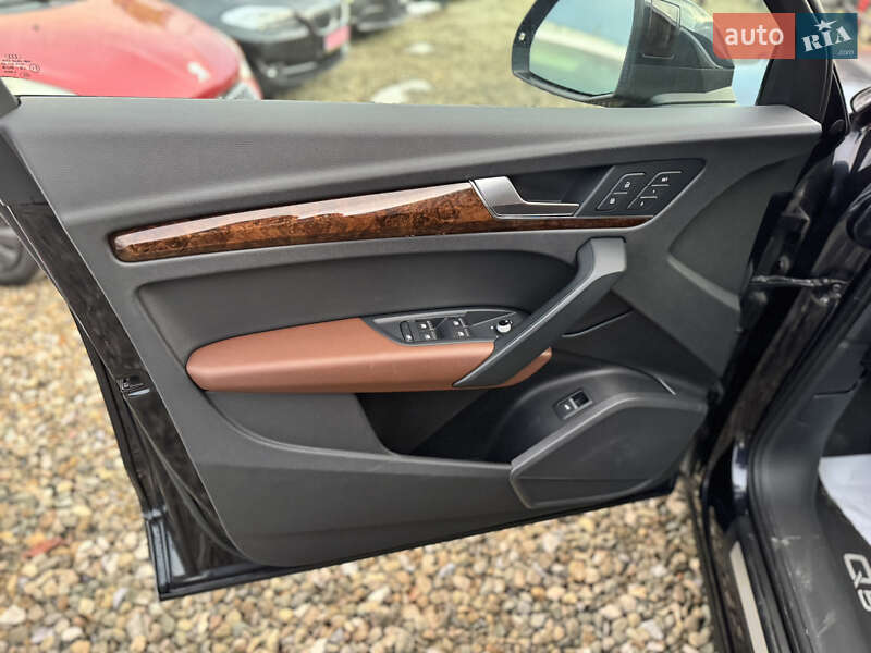 Внедорожник / Кроссовер Audi Q5 2017 в Ивано-Франковске