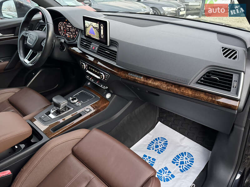 Внедорожник / Кроссовер Audi Q5 2017 в Ивано-Франковске