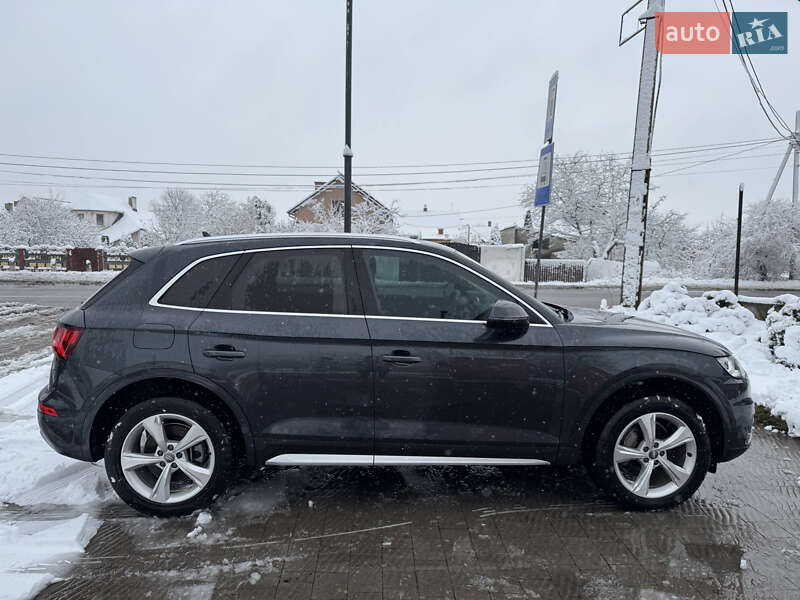 Внедорожник / Кроссовер Audi Q5 2017 в Стрые