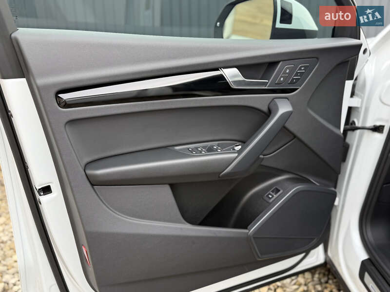 Позашляховик / Кросовер Audi Q5 2024 в Стрию