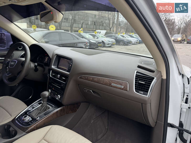 Внедорожник / Кроссовер Audi Q5 2014 в Днепре