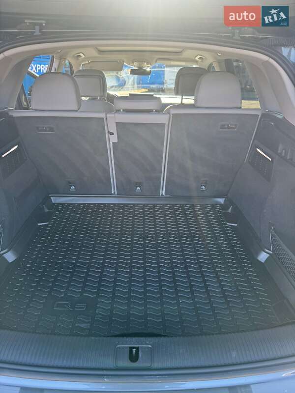 Внедорожник / Кроссовер Audi Q5 2022 в Тернополе