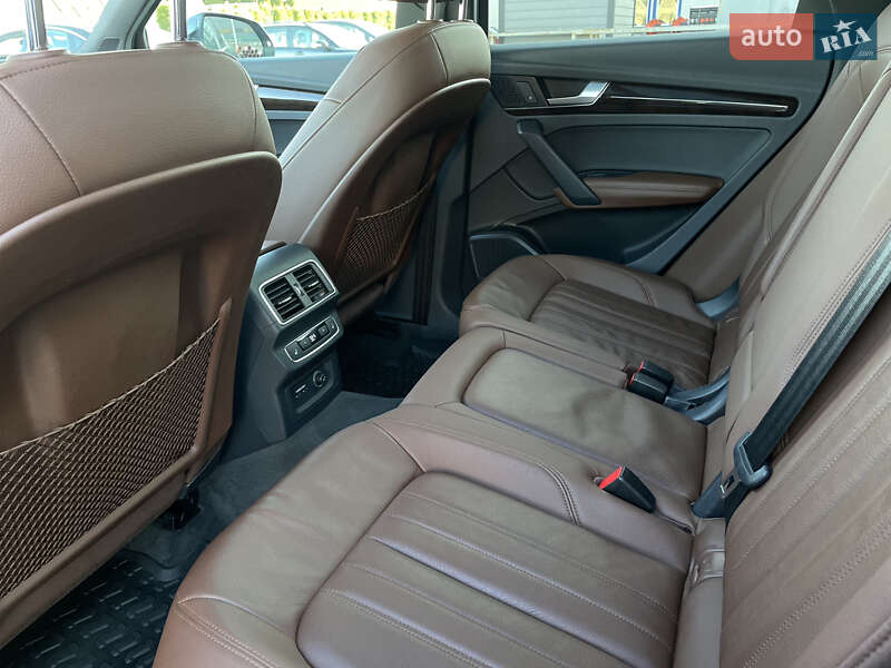 Позашляховик / Кросовер Audi Q5 2019 в Луцьку фото 24 Позашляховик / Кросовер Audi Q5 2019 в Луцьку