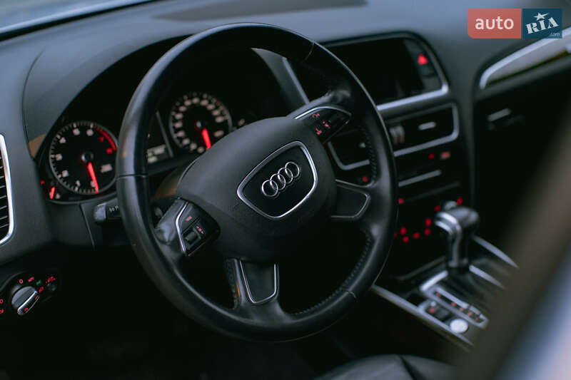 Внедорожник / Кроссовер Audi Q5 2015 в Одессе