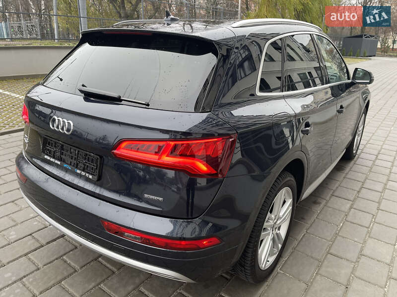 Внедорожник / Кроссовер Audi Q5 2019 в Ровно