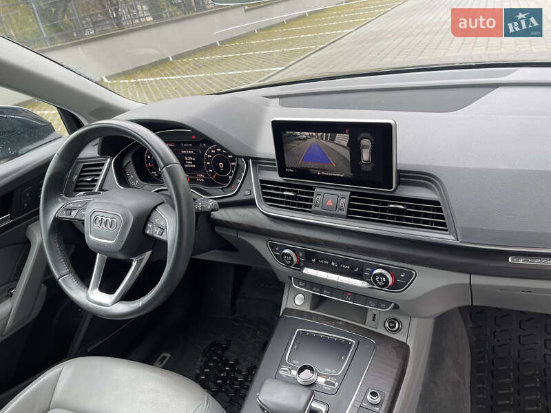 Внедорожник / Кроссовер Audi Q5 2019 в Ровно