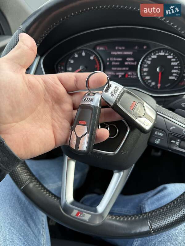 Внедорожник / Кроссовер Audi Q5 2018 в Киеве