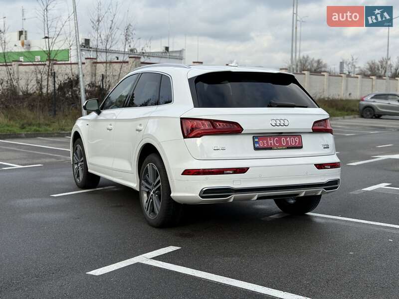 Внедорожник / Кроссовер Audi Q5 2018 в Киеве