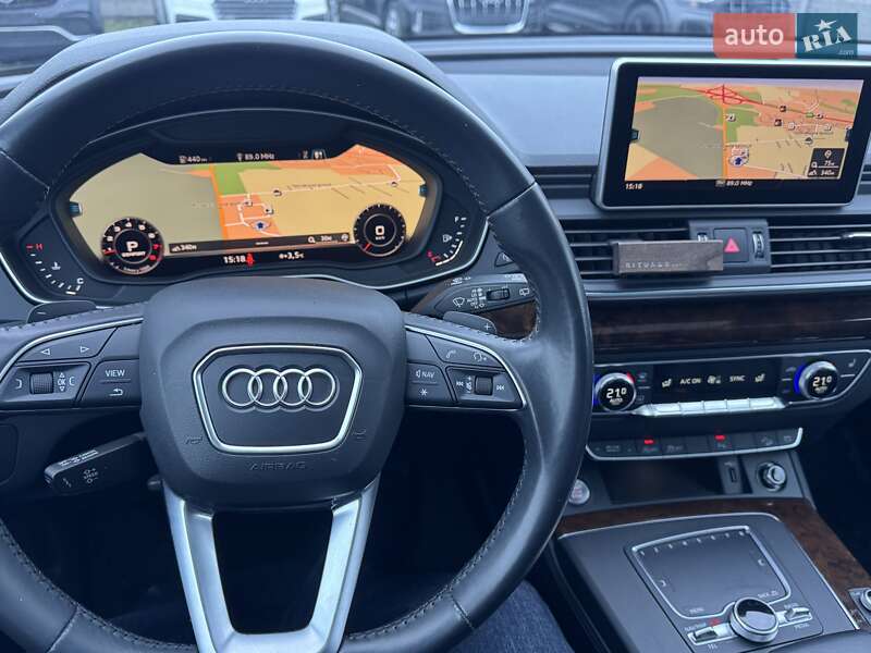 Внедорожник / Кроссовер Audi Q5 2019 в Тернополе