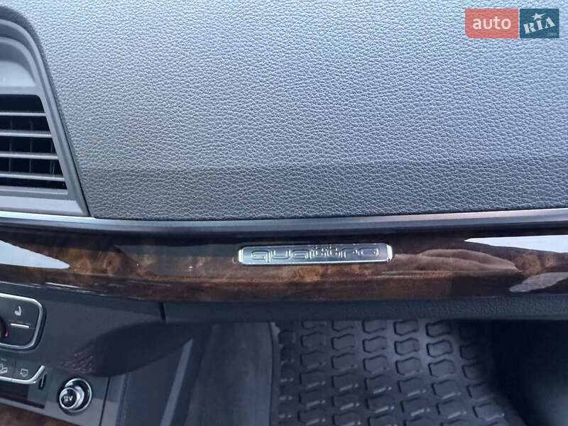 Внедорожник / Кроссовер Audi Q5 2019 в Тернополе