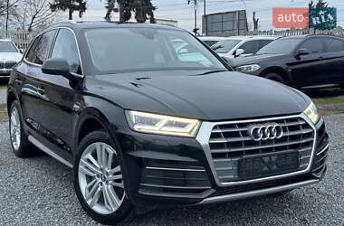 Внедорожник / Кроссовер Audi Q5 2019 в Тернополе