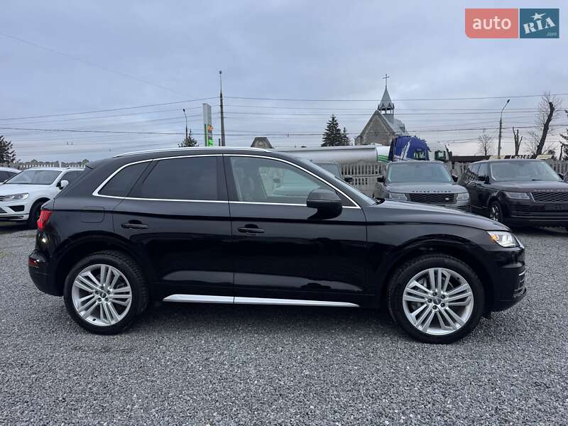 Внедорожник / Кроссовер Audi Q5 2019 в Тернополе