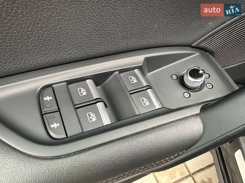 Внедорожник / Кроссовер Audi Q5 2019 в Житомире