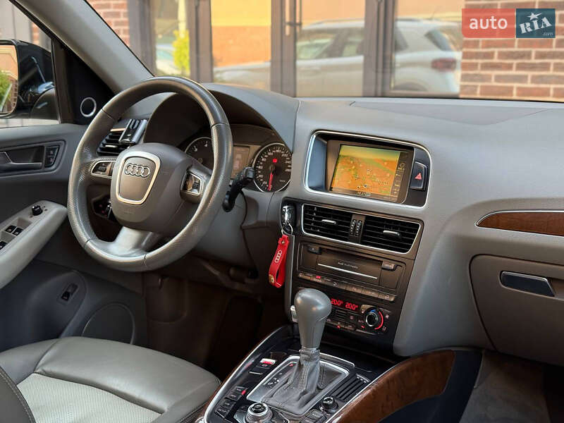 Позашляховик / Кросовер Audi Q5 2010 в Тернополі фото 25 Позашляховик / Кросовер Audi Q5 2010 в Тернополі