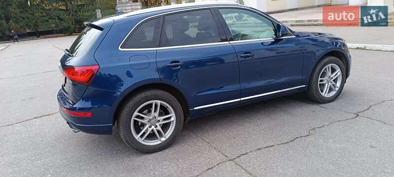 Внедорожник / Кроссовер Audi Q5 2013 в Желтых Водах