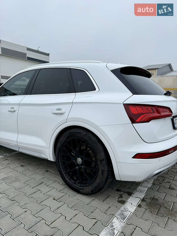 Внедорожник / Кроссовер Audi Q5 2018 в Ивано-Франковске