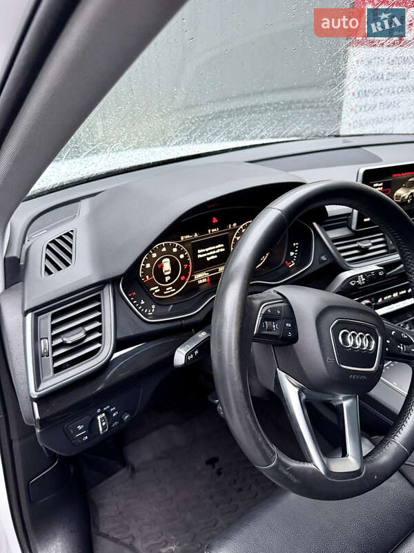 Внедорожник / Кроссовер Audi Q5 2018 в Ивано-Франковске