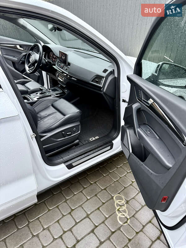 Внедорожник / Кроссовер Audi Q5 2018 в Ивано-Франковске