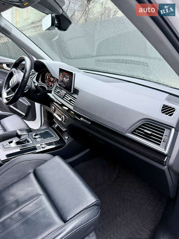 Внедорожник / Кроссовер Audi Q5 2018 в Ивано-Франковске