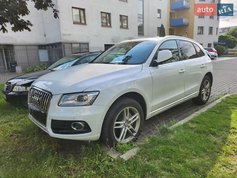 Позашляховик / Кросовер Audi Q5 2016 в Києві