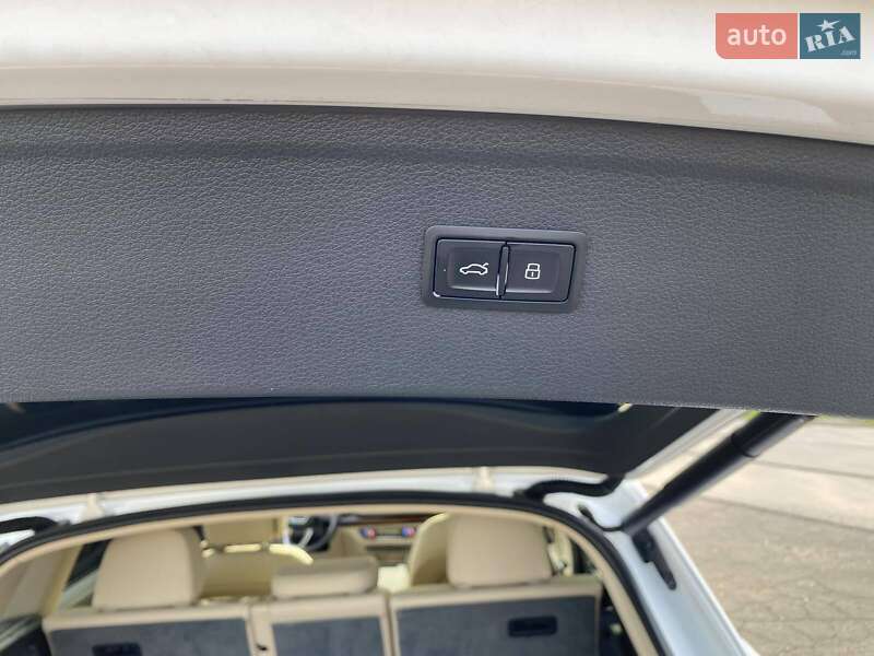 Внедорожник / Кроссовер Audi Q5 2017 в Одессе