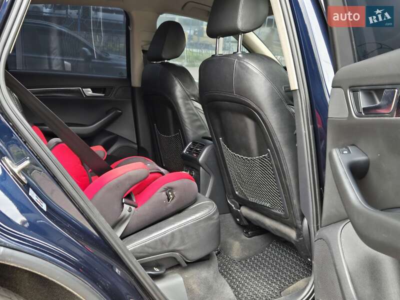 Внедорожник / Кроссовер Audi Q5 2009 в Киеве