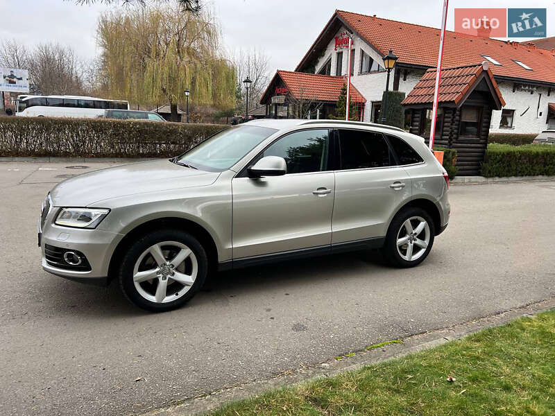 Позашляховик / Кросовер Audi Q5 2012 в Івано-Франківську