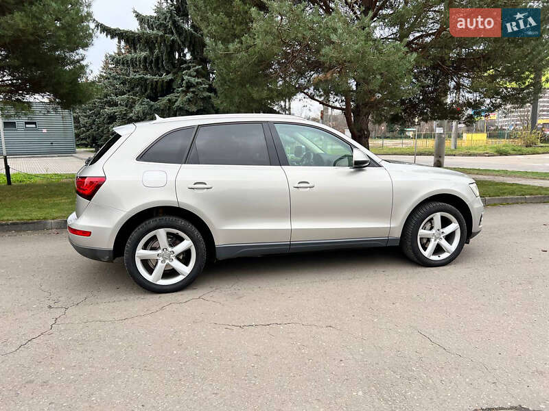 Позашляховик / Кросовер Audi Q5 2012 в Івано-Франківську