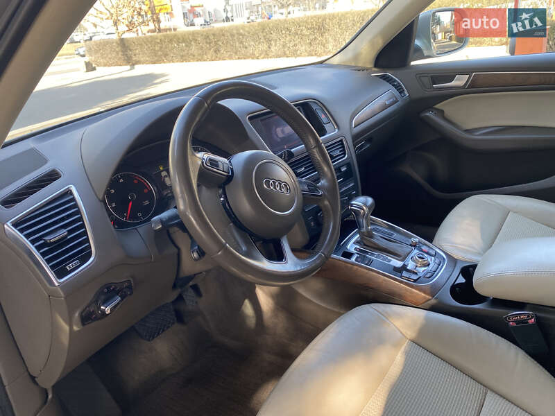 Позашляховик / Кросовер Audi Q5 2012 в Івано-Франківську