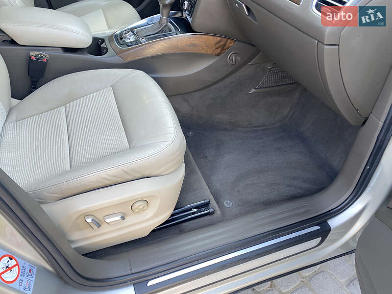 Позашляховик / Кросовер Audi Q5 2012 в Івано-Франківську