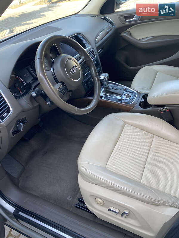 Позашляховик / Кросовер Audi Q5 2012 в Івано-Франківську