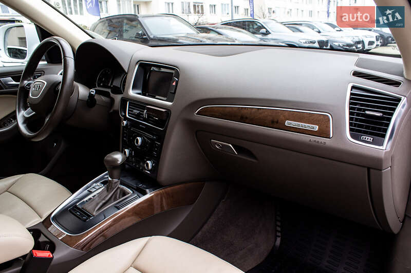 Позашляховик / Кросовер Audi Q5 2016 в Львові