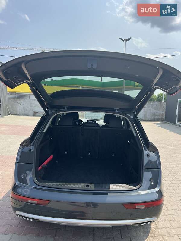 Позашляховик / Кросовер Audi Q5 2018 в Сокалі