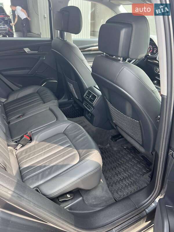 Позашляховик / Кросовер Audi Q5 2018 в Сокалі