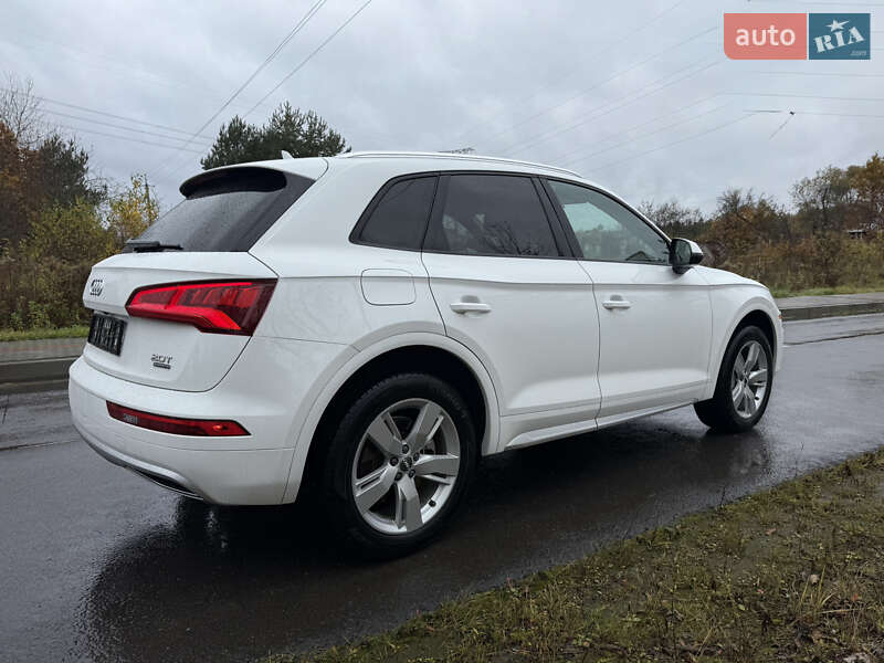 Позашляховик / Кросовер Audi Q5 2018 в Новояворівську