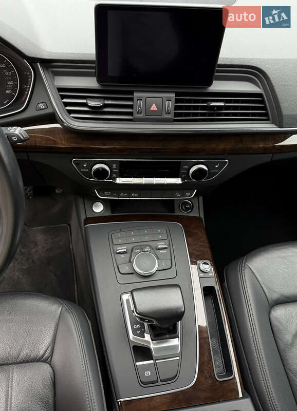 Позашляховик / Кросовер Audi Q5 2018 в Новояворівську