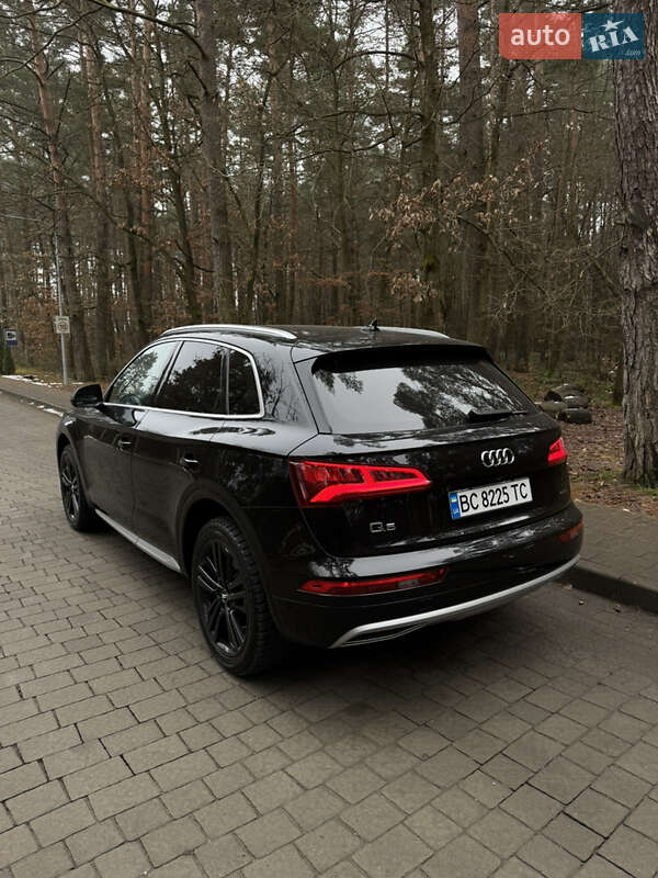 Позашляховик / Кросовер Audi Q5 2019 в Львові фото 10 Позашляховик / Кросовер Audi Q5 2019 в Львові