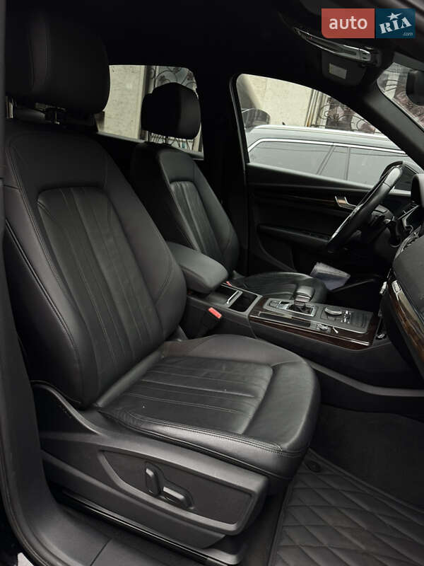 Позашляховик / Кросовер Audi Q5 2019 в Львові фото 19 Позашляховик / Кросовер Audi Q5 2019 в Львові