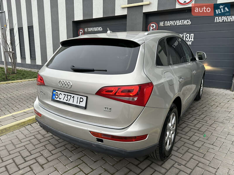 Позашляховик / Кросовер Audi Q5 2015 в Львові