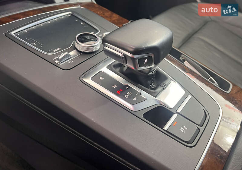 Внедорожник / Кроссовер Audi Q5 2017 в Львове