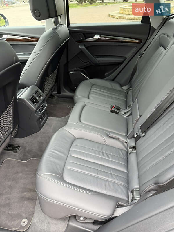 Внедорожник / Кроссовер Audi Q5 2020 в Ивано-Франковске