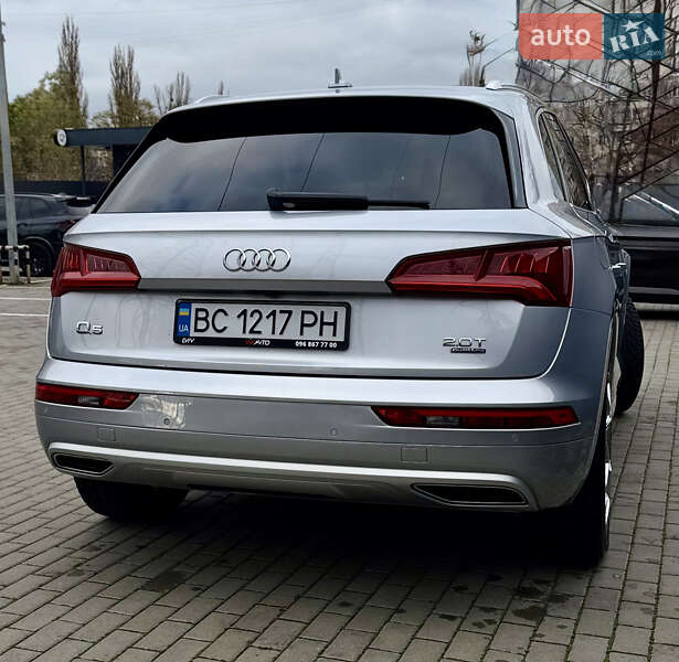 Внедорожник / Кроссовер Audi Q5 2018 в Киеве
