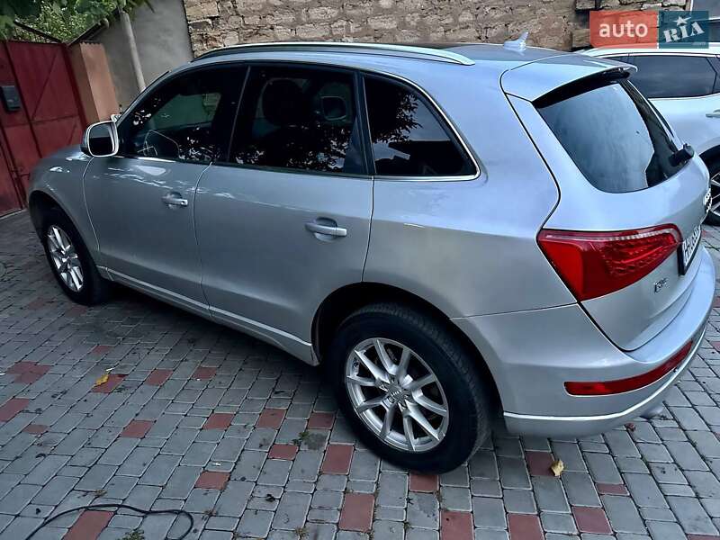 Внедорожник / Кроссовер Audi Q5 2011 в Одессе