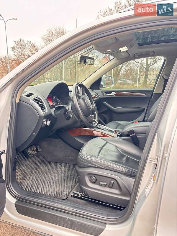 Внедорожник / Кроссовер Audi Q5 2011 в Одессе